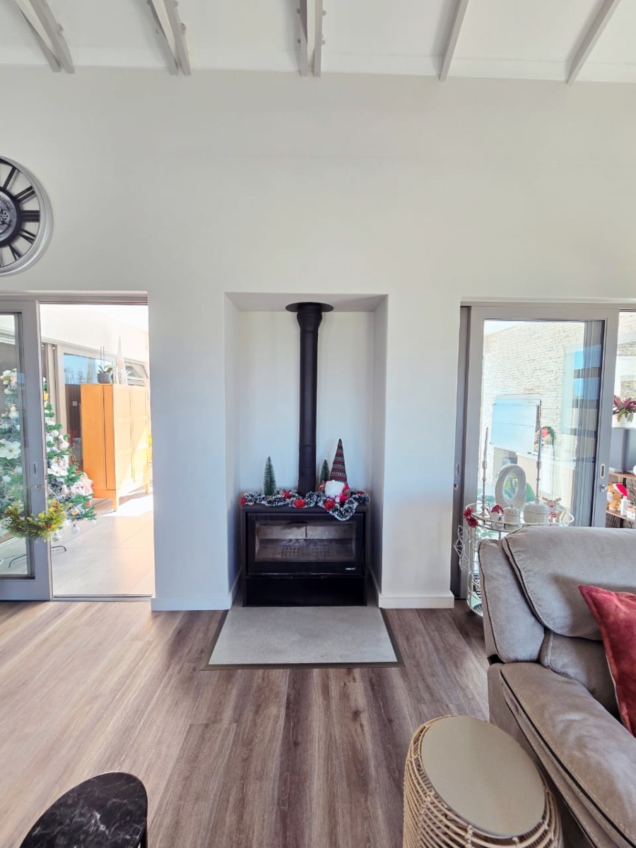 4 Bedroom Property for Sale in Oubaai Western Cape